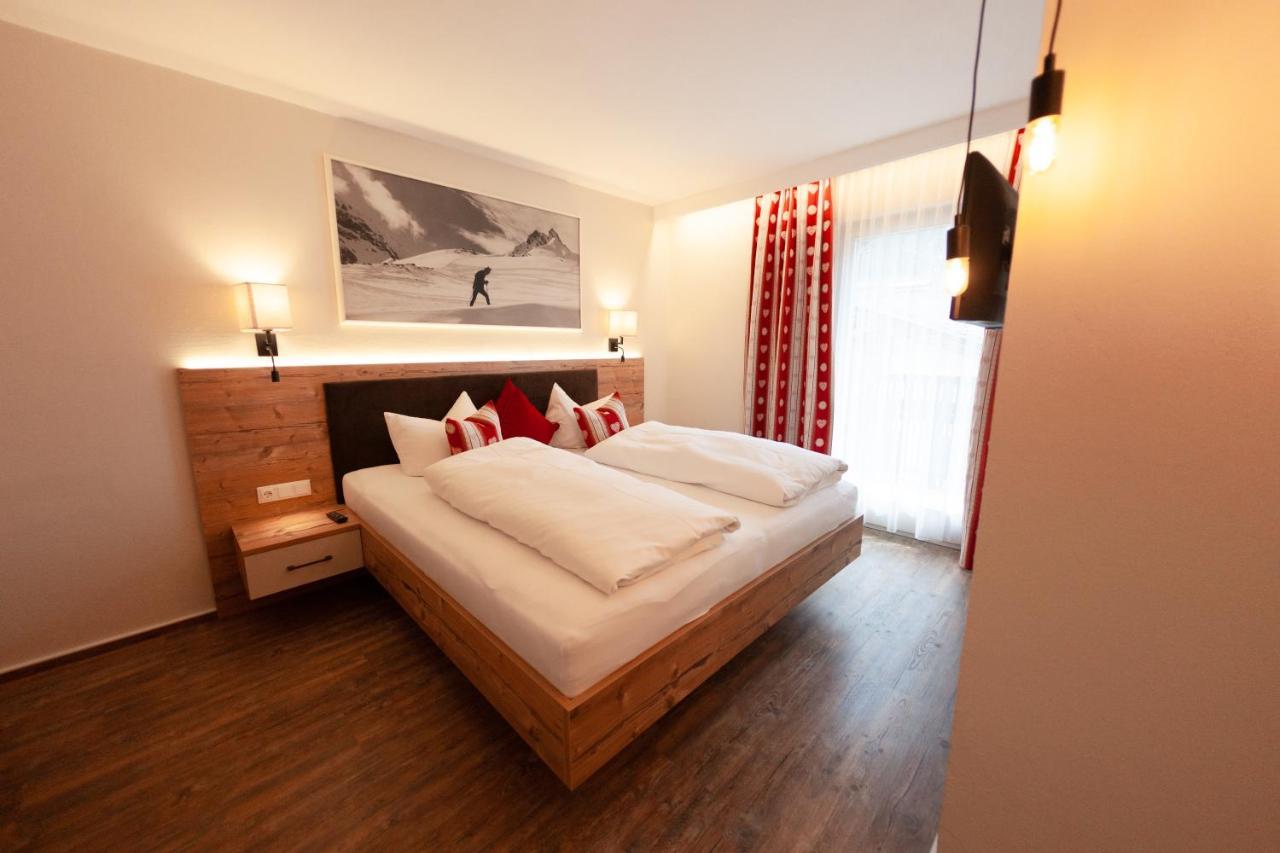 Pension Gletscherblick Fulpmes Bagian luar foto